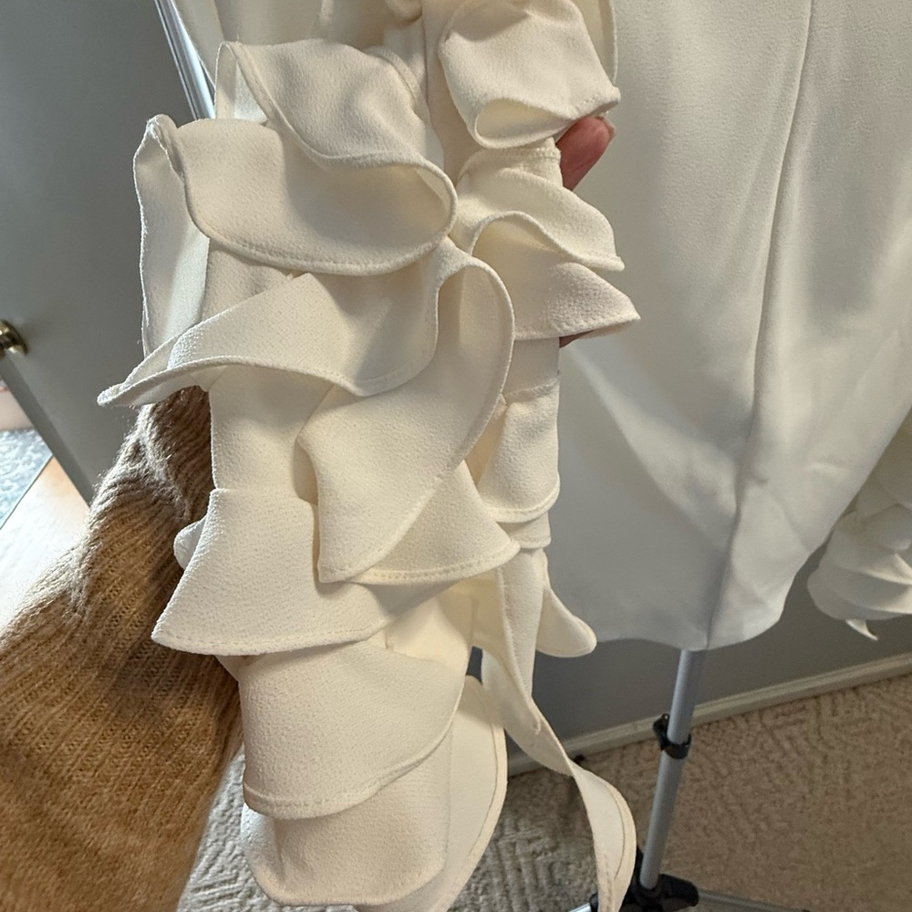 H&M Cream Ruffle Sleeve Blouse - Picture 9 of 12